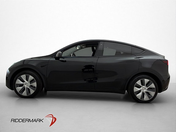 Tesla Model Y 5 of 30