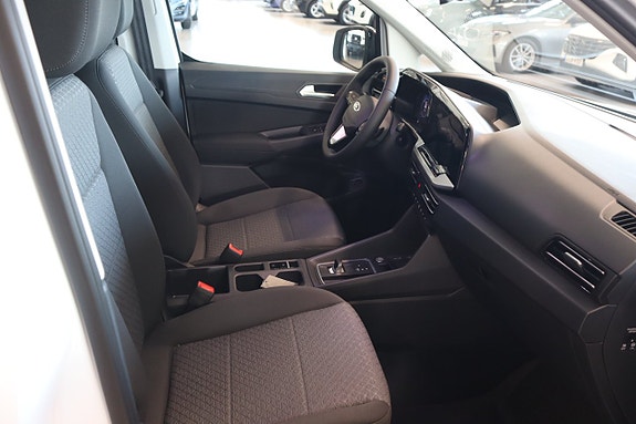 Ford Transit Connect 7 of 14