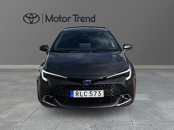 Toyota Corolla 6 of 12