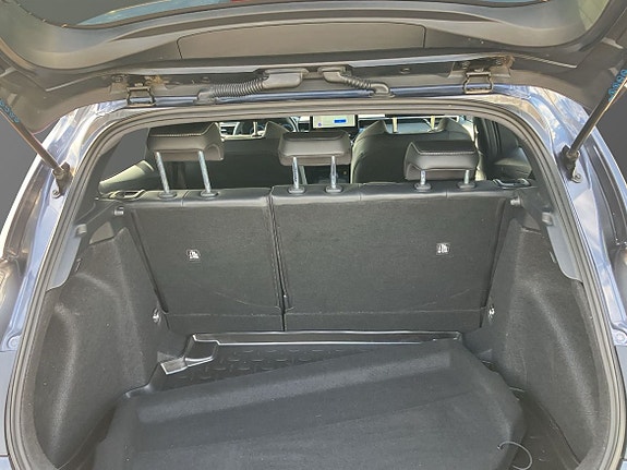Toyota Corolla 12 of 12