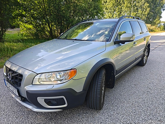 Volvo XC70 3 of 12