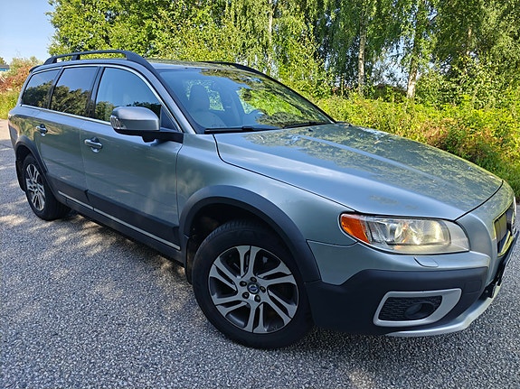 Volvo XC70 4 of 12