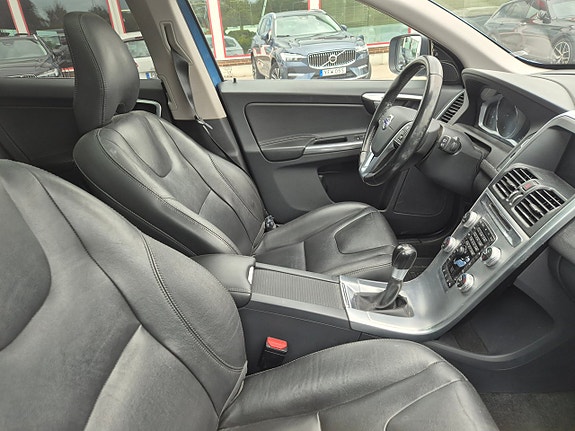 Volvo XC60 4 of 4