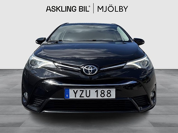 Toyota Avensis 5 of 5