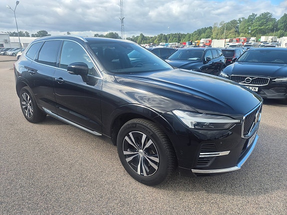 Volvo XC60 2 of 5