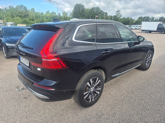 Volvo XC60 3 of 5