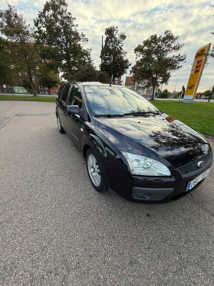 Ford Focus 7 of 15