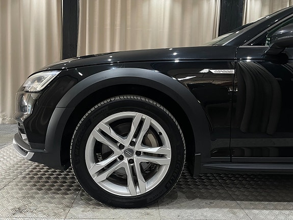 Audi A4 allroad 4 of 5