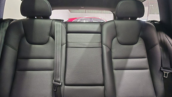 Volvo V60 12 of 30