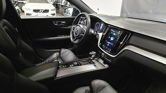 Volvo V60 11 of 30