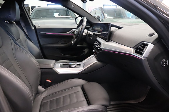 BMW i4 12 of 30