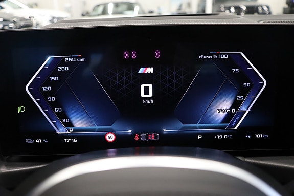 BMW i4 21 of 30