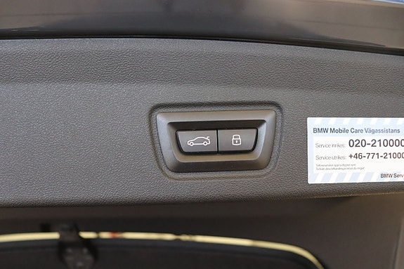 BMW i4 8 of 30