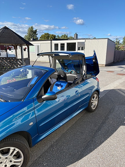 Peugeot 206 CC 4 of 5