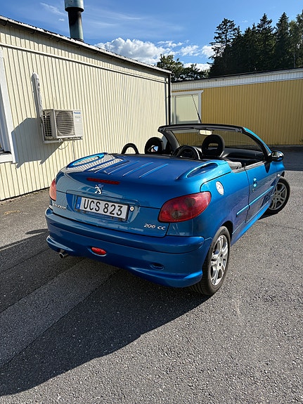 Peugeot 206 CC 2 of 5