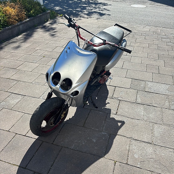 Yamaha Neos 4 of 5