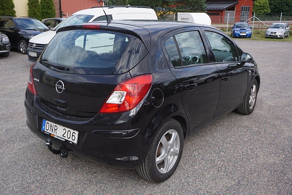 Opel Corsa 2 of 5