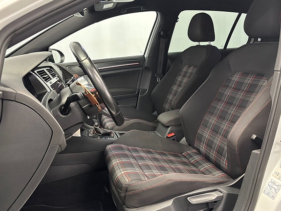 Volkswagen Golf I 8 of 15