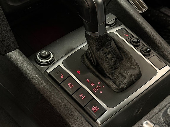 Volkswagen Amarok 30 of 30