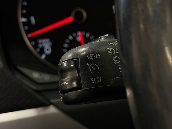 Volkswagen Amarok 29 of 30