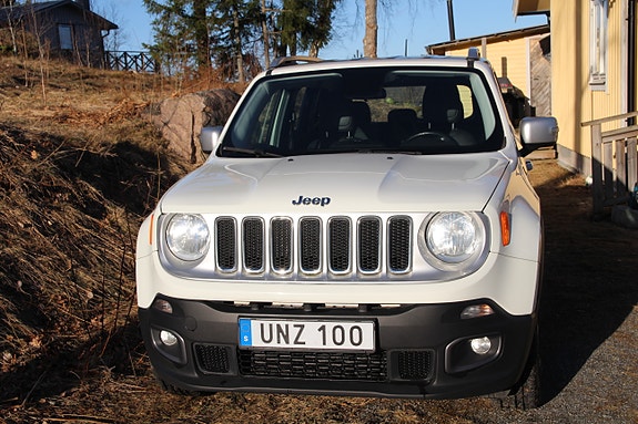 Jeep Renegade 3 of 5