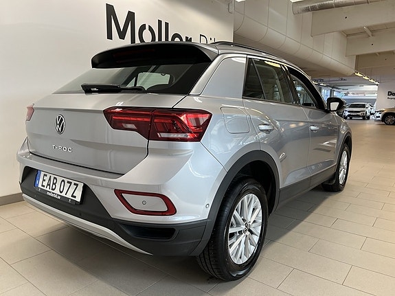Volkswagen T-Roc 4 of 17