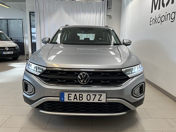 Volkswagen T-Roc 6 of 17