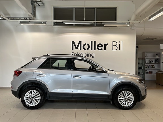 Volkswagen T-Roc 3 of 17