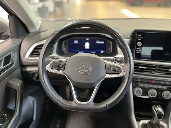 Volkswagen T-Roc 12 of 17