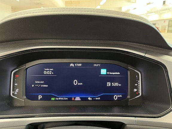 Volkswagen T-Roc 15 of 17