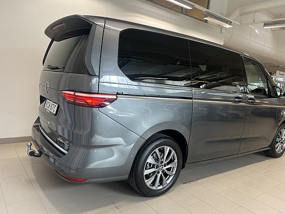 Volkswagen Multivan 3 of 5
