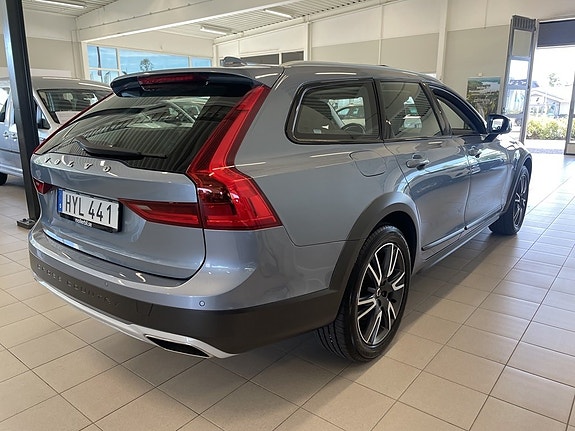 Volvo V90 Cross Country 5 of 5