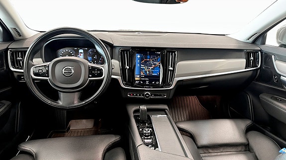 Volvo V90 4 of 14
