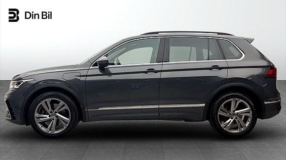 Volkswagen Tiguan 2 of 12