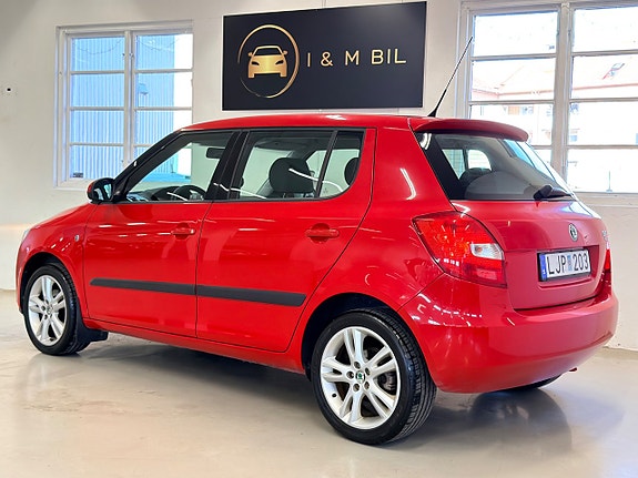 Skoda Fabia 2 of 5