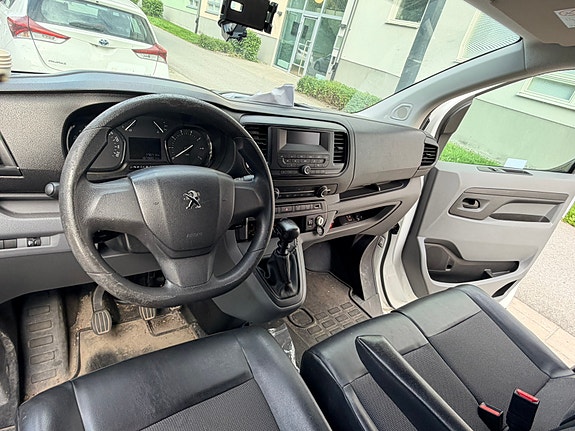 Peugeot Expert 8 of 9