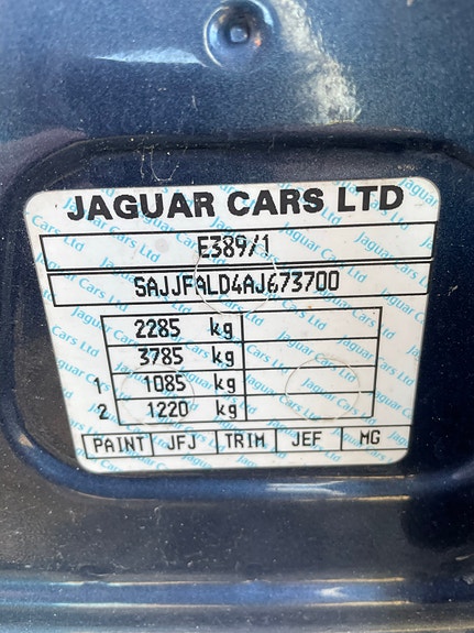 Jaguar XJ 11 of 11