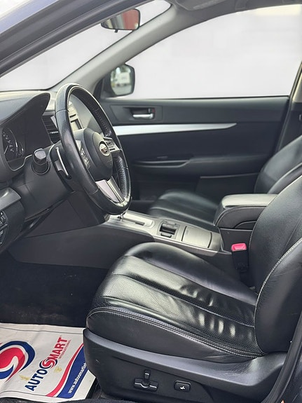 Subaru Outback 9 of 14