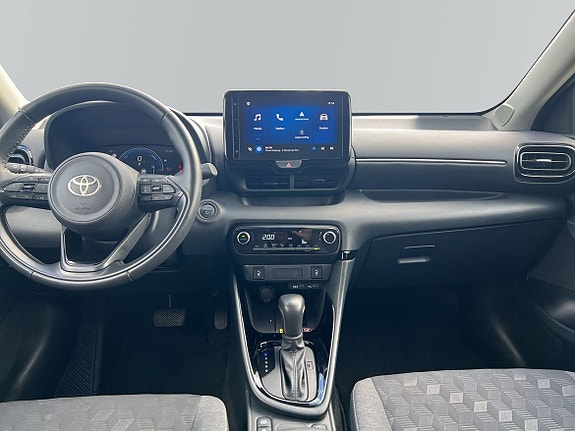 Toyota Yaris 8 of 10