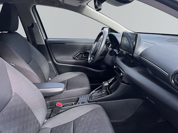 Toyota Yaris 6 of 10