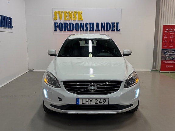 Volvo XC60 3 of 5