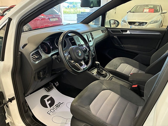 Volkswagen Golf Sportsvan 12 of 22