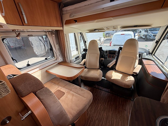 Hymer B 698 CL 158HK (Kamkedja) Queensbed & hyttsäng! Stort garage! 13 of 18