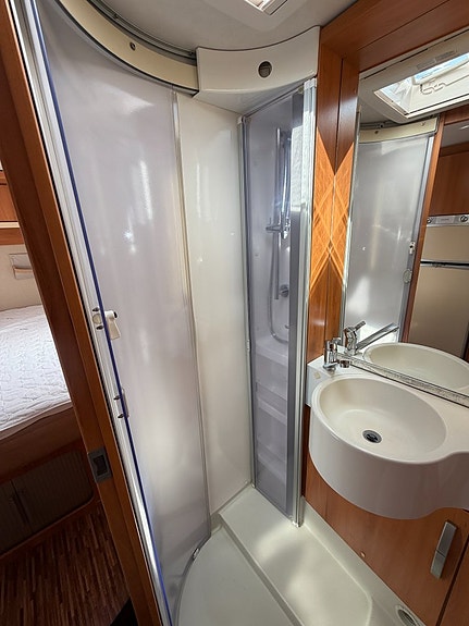 Hymer B 698 CL 158HK (Kamkedja) Queensbed & hyttsäng! Stort garage! 12 of 18