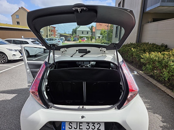 Toyota Aygo 4 of 5