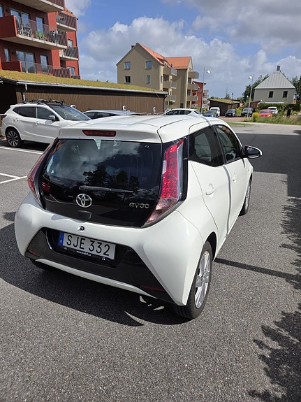 Toyota Aygo 3 of 5