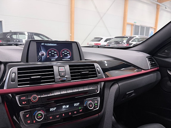 BMW 318d 14 of 19