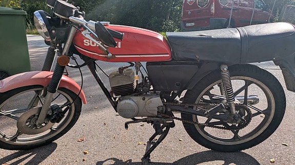 Suzuki GT50 8 of 12