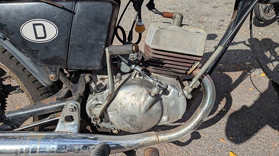 Suzuki GT50 6 of 12