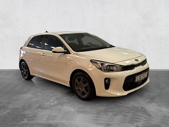 Kia Rio 7 of 21